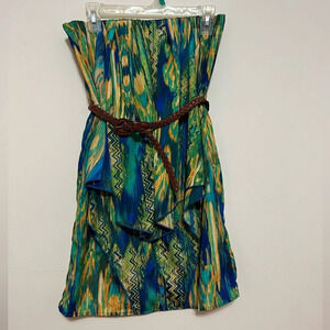 City Triangles women’s/Juniors draped front tube dress with belt.  Medium